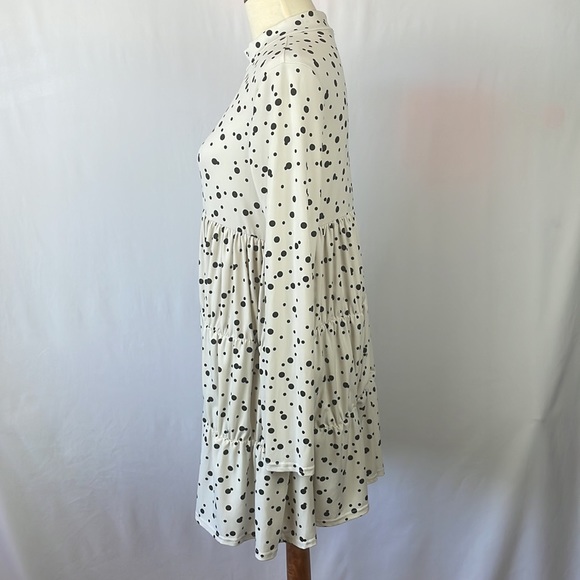 Nasty Gal Cream w/Black Polka Dot Print Mini Dress w/Tiered Elastic Ruching - 6 - Picture 6 of 12